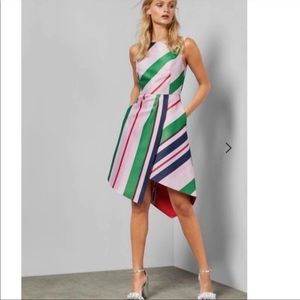NWT TED BAKER CLAWA BAY OF HONOR ASYMMETRICAL DRESS SZ 8/10 US OR 3 TED
I